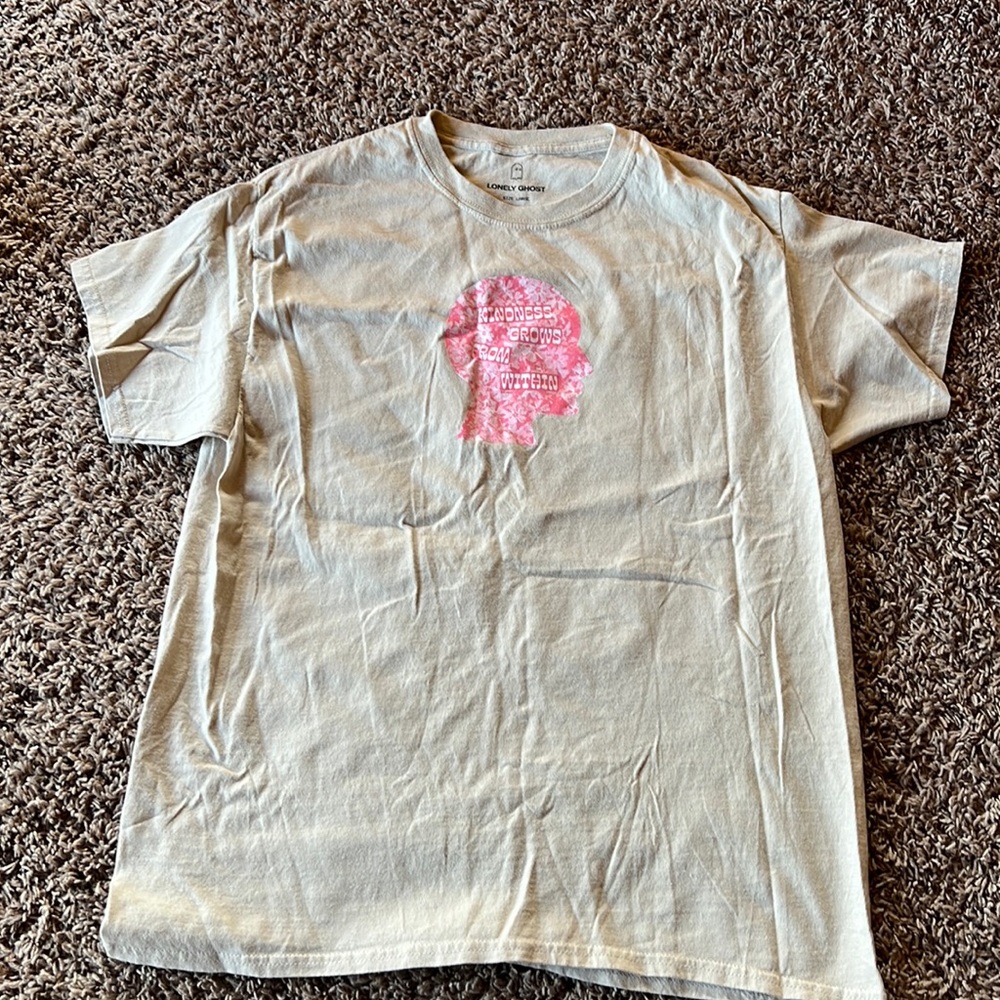 Lonely Ghost graphic tee